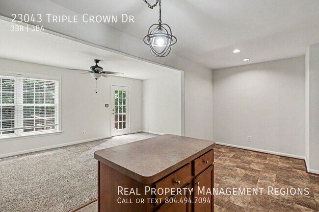 Building Photo - 23043 Triple Crown Dr