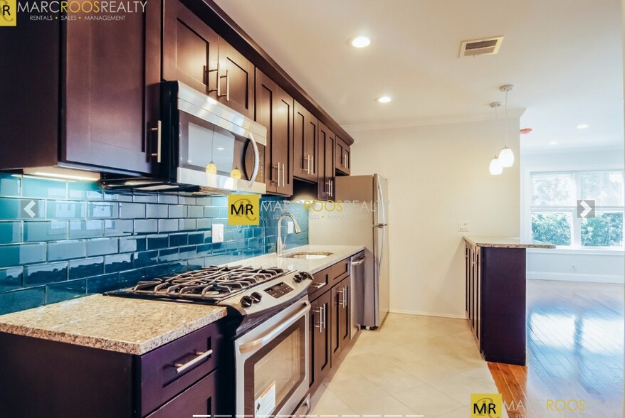 Building Photo - 111 Maverick St