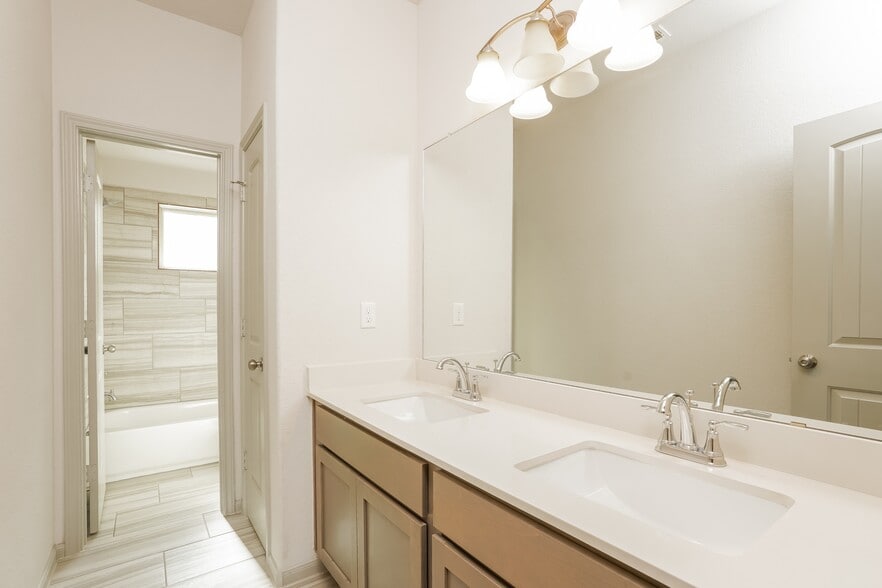 Building Photo - 7918 Fijian Cypress Dr