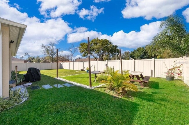 Building Photo - 834 Baylor Dr