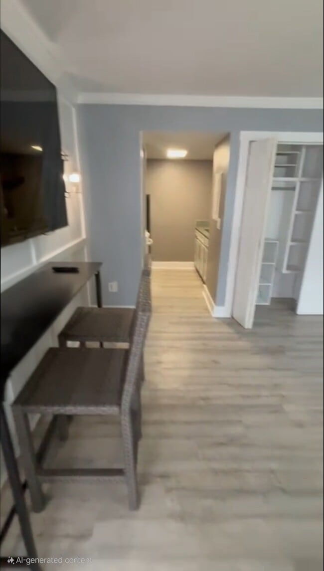 Building Photo - 4127 Dolphin Dr