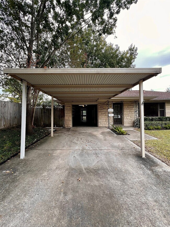 Building Photo - 4218 Glebe Rd