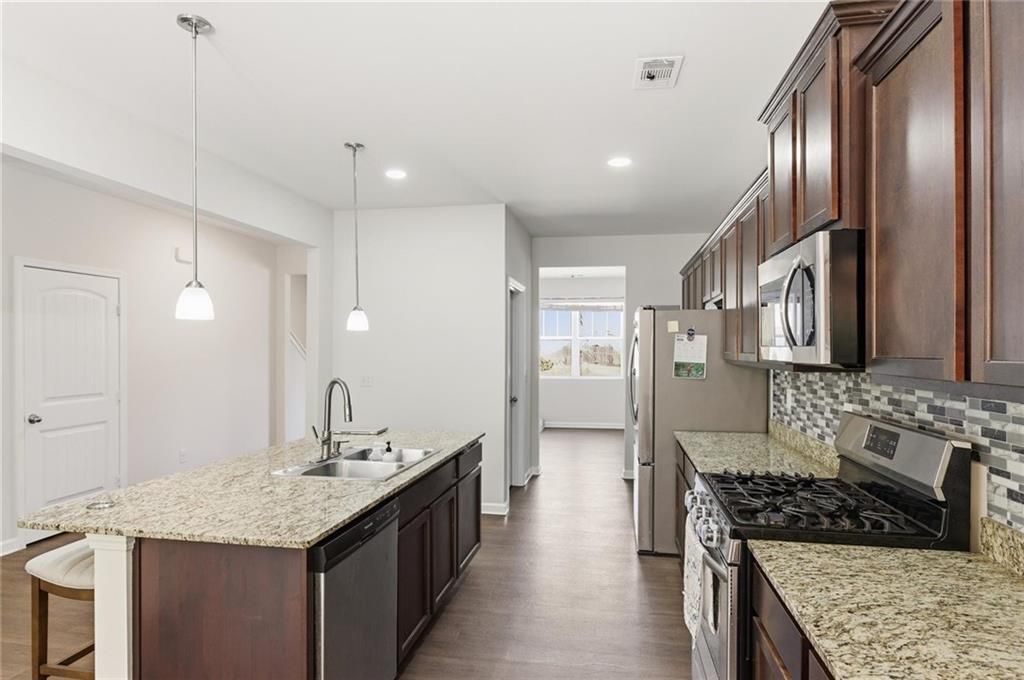 Building Photo - 296 Maple Brook Dr