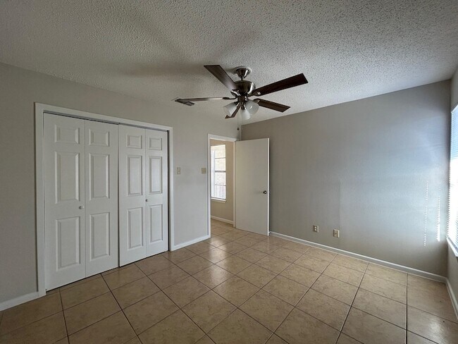 Building Photo - 100 Hillside Rd