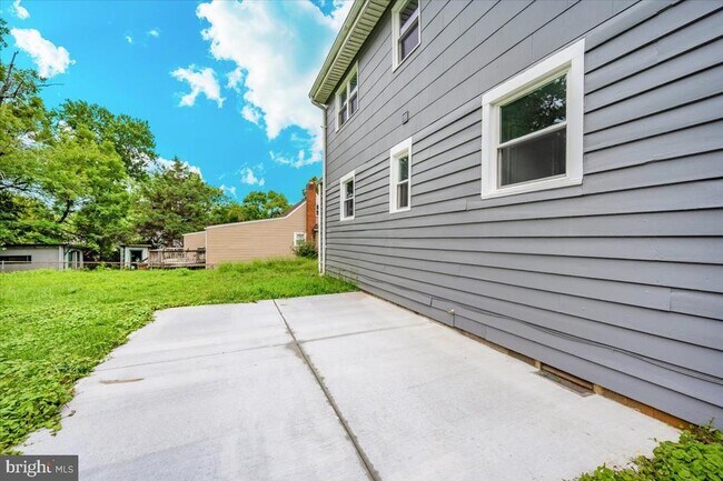 Building Photo - 13205 Okinawa Ave