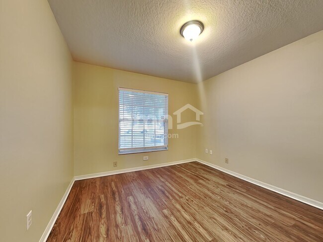 Building Photo - 1127 Dunbridge St