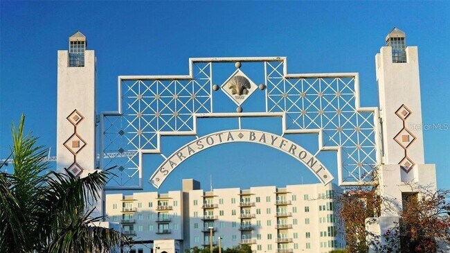 Building Photo - 650 Golden Gate Point