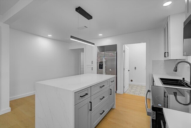 Building Photo - 2805 2nd Ave N