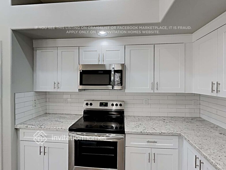 Building Photo - 3287 W Goldmine Mountain Cove