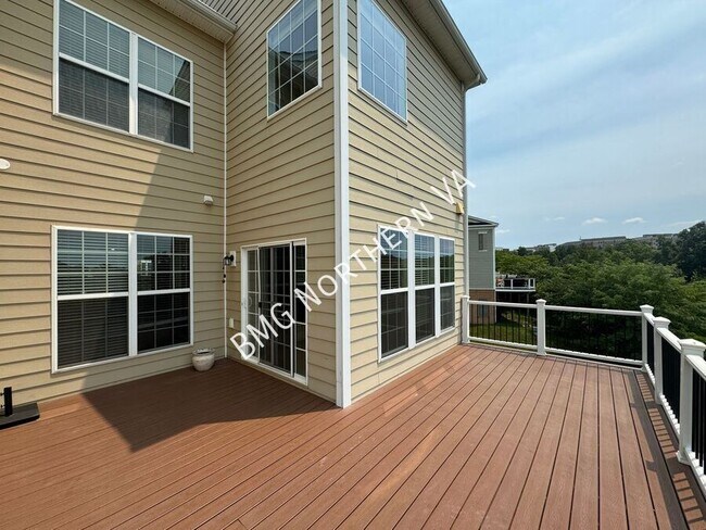 Building Photo - 20647 Erskine Terrace