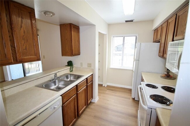 Building Photo - 185 Waterfall Way