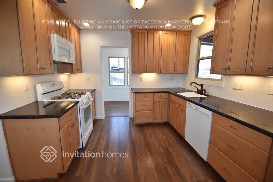 Building Photo - 2861 Herbert Way