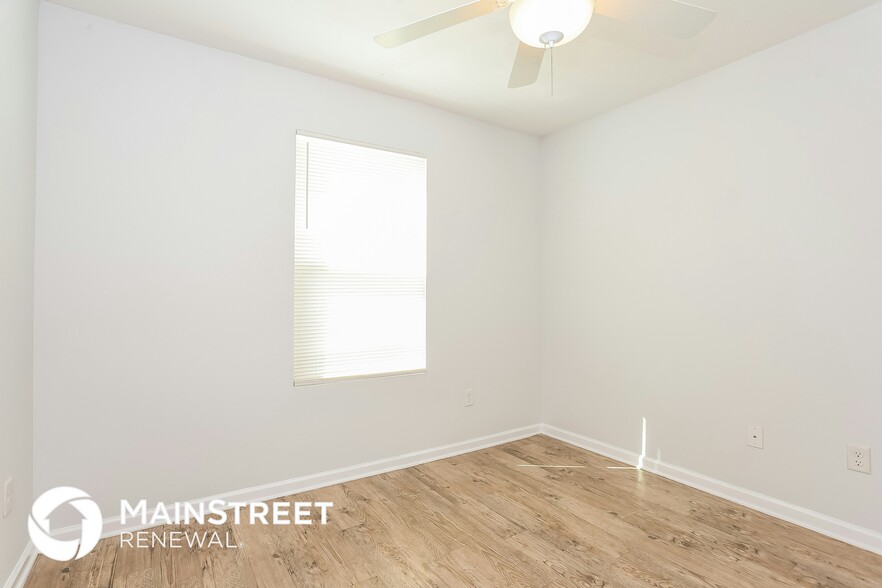 Building Photo - 558 Eiseman Wy