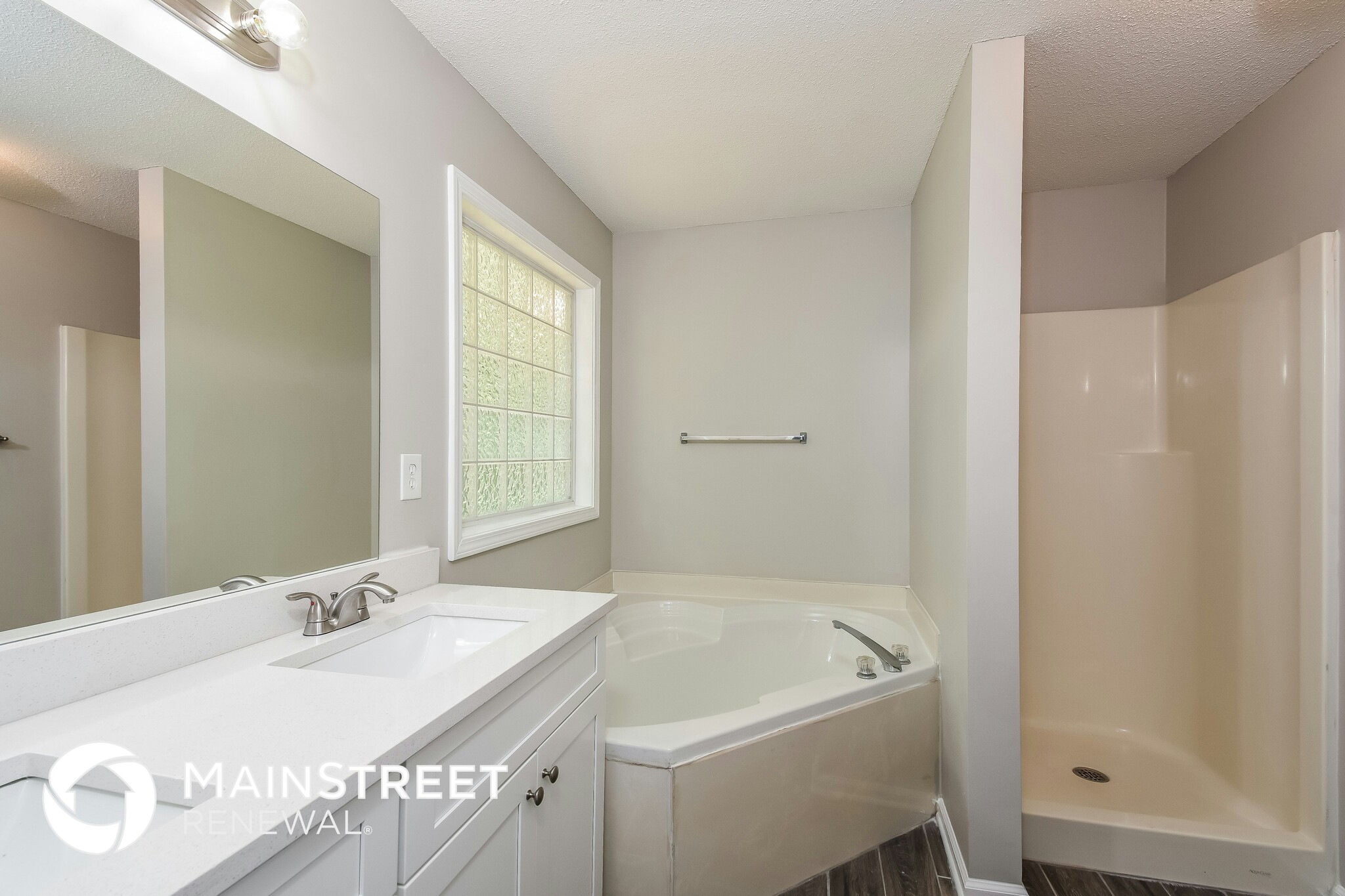 Building Photo - 136 Summer Creek Cove