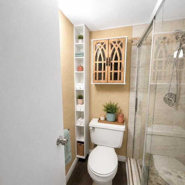 Building Photo - 2314 Bamboo Dr