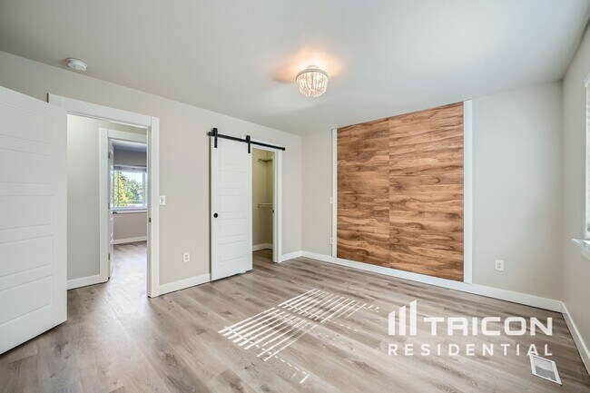 Building Photo - 14716 69th Ave Ct E