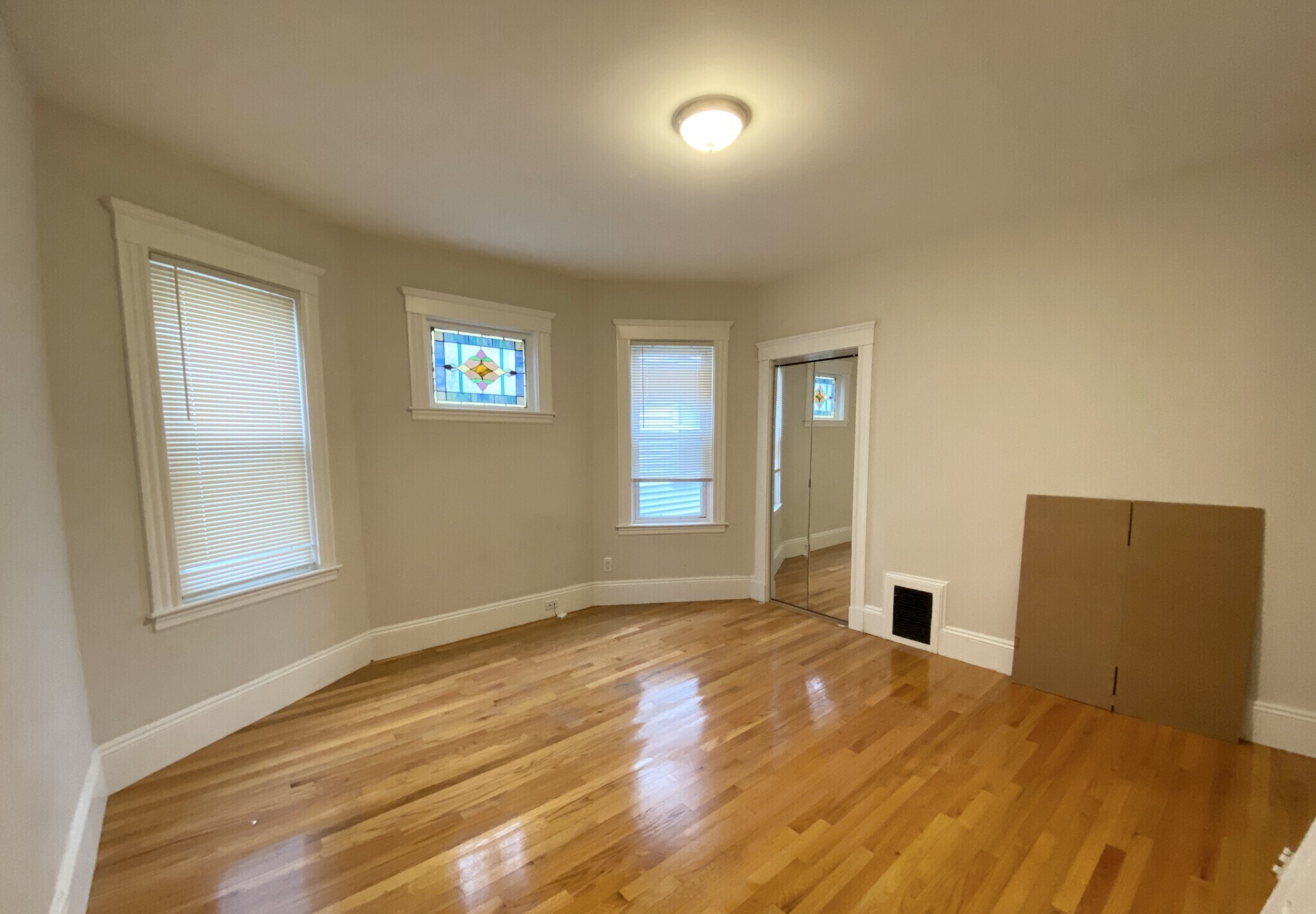 Building Photo - 40 Sudan St