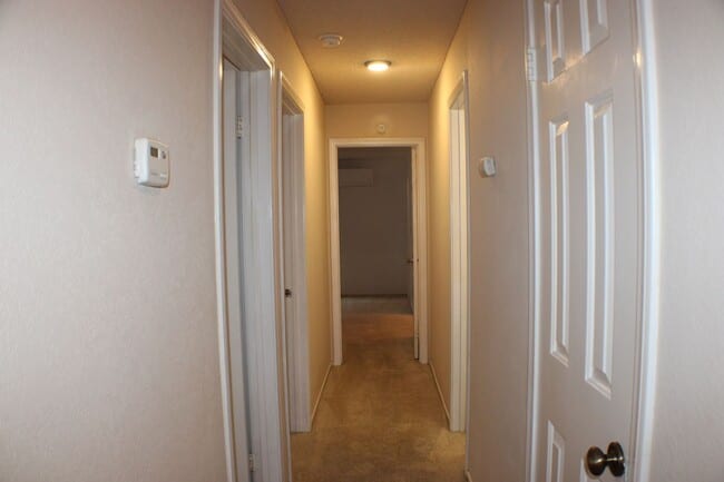 Building Photo - Stylish 3-Bedroom Home with Spacious Backy...