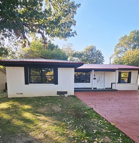 Primary Photo - 10033 Goodyear Dr