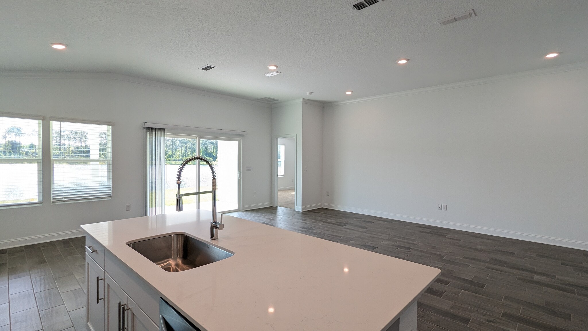 Building Photo - 259 Zancara St