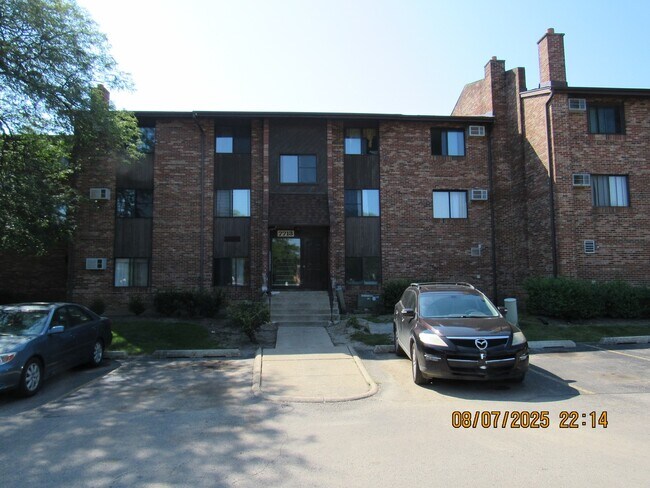 Primary Photo - 7713 Woodward Ave