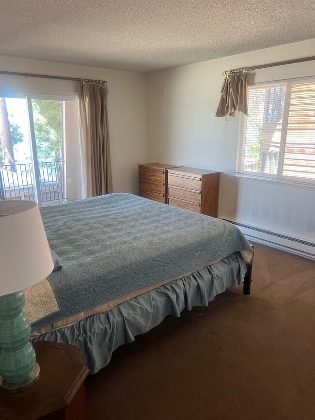 Building Photo - Chateau Du Lac condo available with Lakefront views and communty pool! A must see! Avail. for lon...