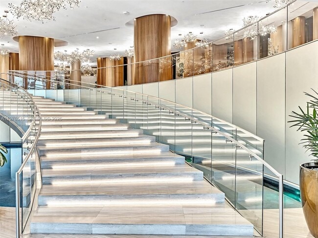 Building Photo - 488 NE 18th St