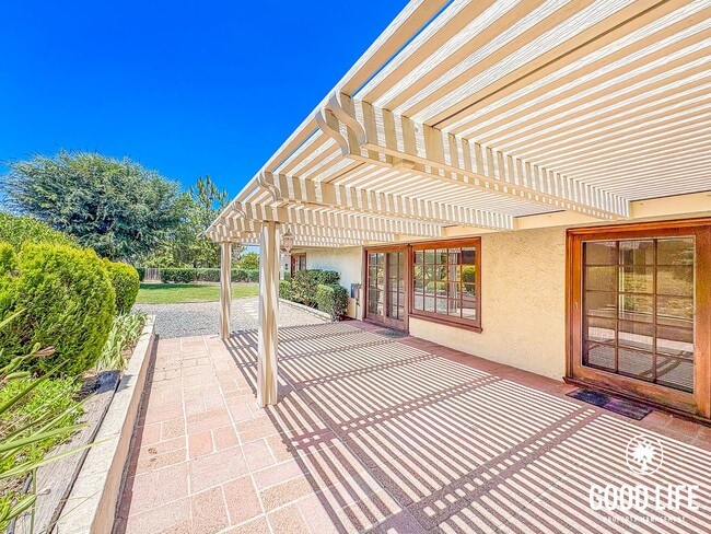 Building Photo - Spacious 3BD/2BA Home in Rancho Bernardo with Large Backyard w/ Garden Beds & 2-Car Garage