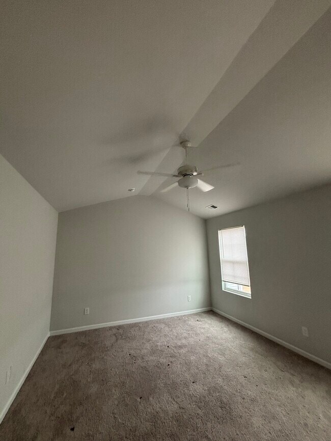 Building Photo - 364 Hardwick Dr