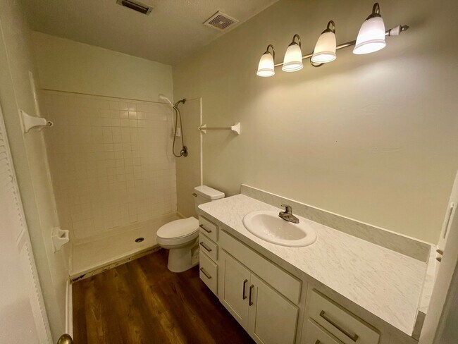 Building Photo - Townhome in Ormond Beach