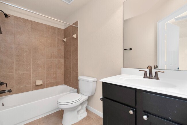 Building Photo - 5635 Round Robin Dr