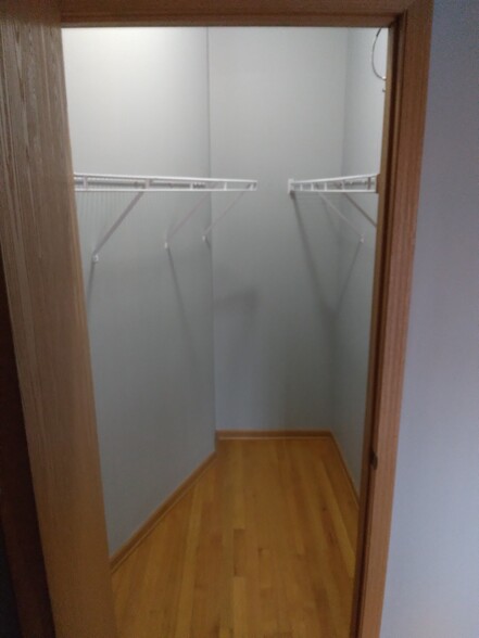 Walk-In Closet - 4820 S Champlain Ave