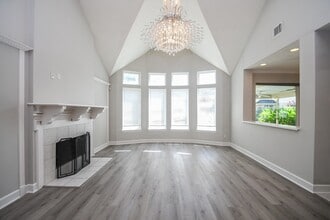 Building Photo - 1803 Red Bud Ln