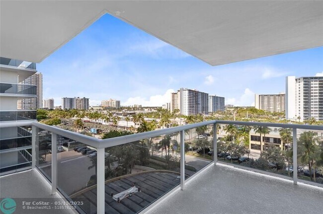 Building Photo - 3500 Galt Ocean Dr