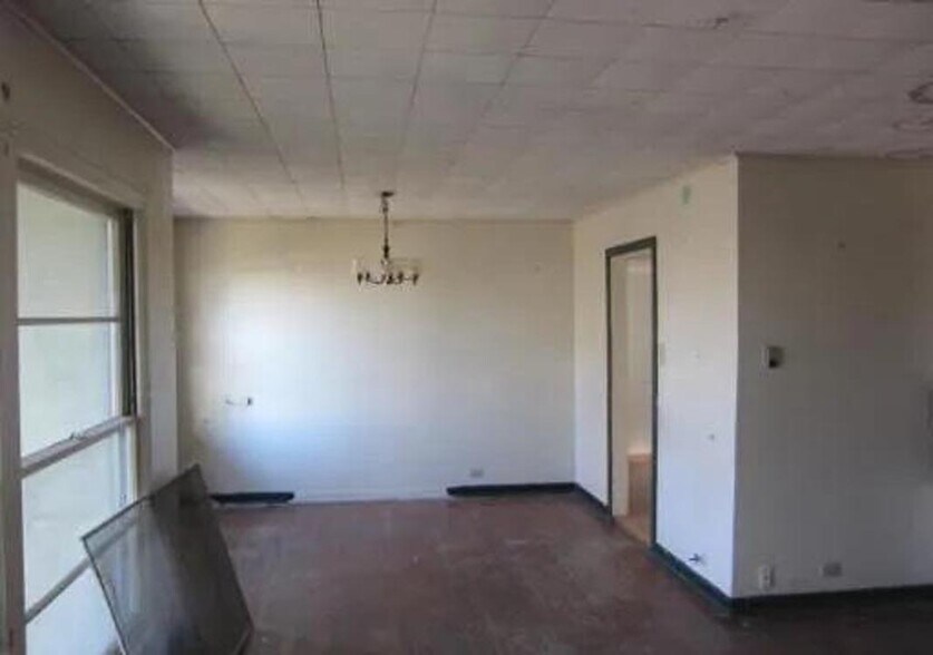 Building Photo - 775 Linda Lou Dr