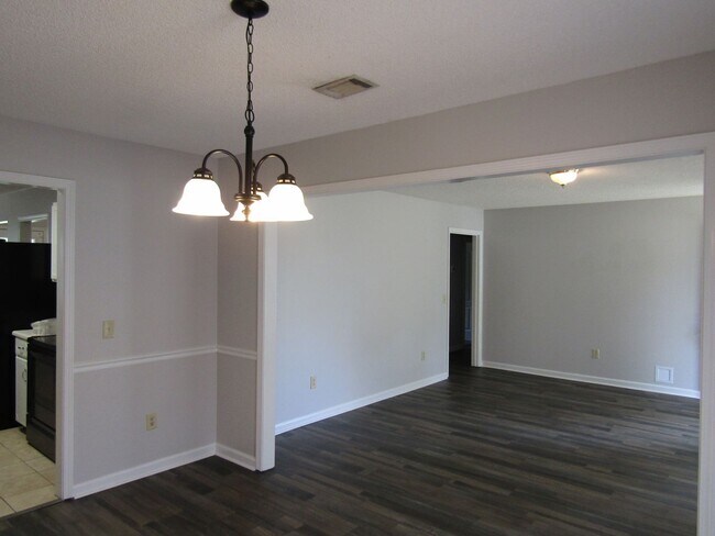 Building Photo - 110 Tempest Ln