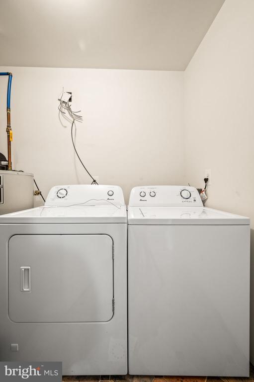 Building Photo - 1256 S 45th St