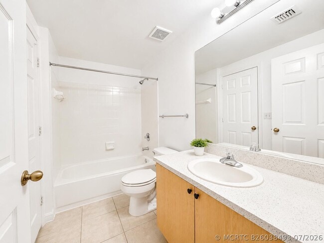 Building Photo - 5056 Lantana Rd