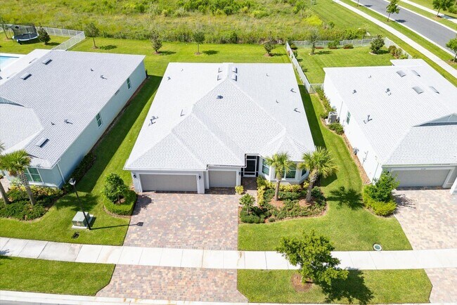 Building Photo - 10372 SW Green Turtle Ln
