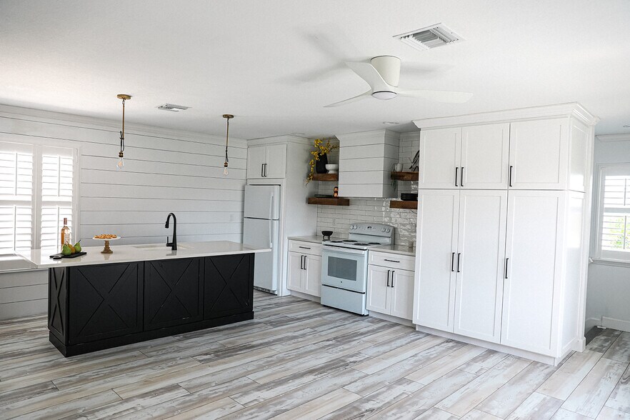 Building Photo - 9525 Cavendish Dr