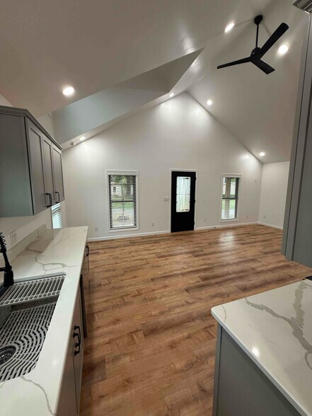 Building Photo - 2855 Old Rome Rd