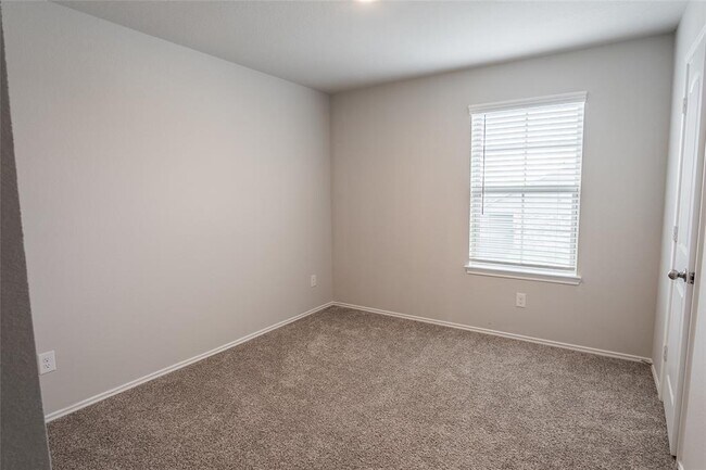 Building Photo - 21003 Seneca Willow Wy