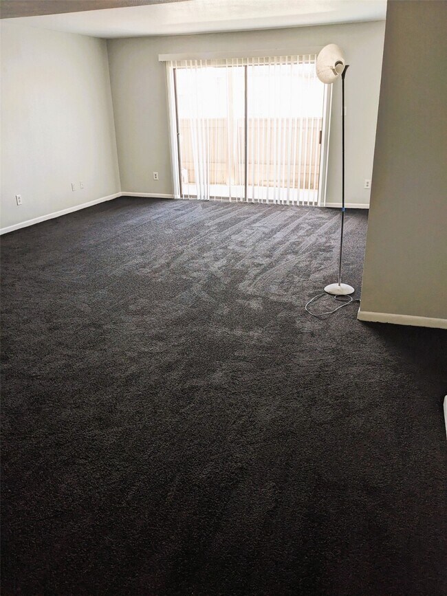 Building Photo - 8421 Hearth Dr