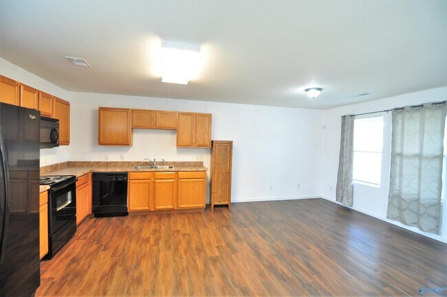 Building Photo - 29934 Glenrose Way