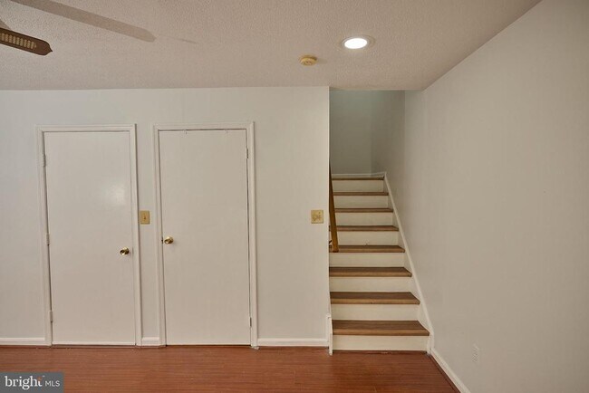 Building Photo - 46760 Hobblebush Terrace