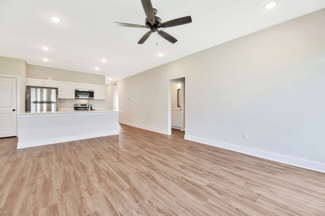 Building Photo - 1129 N Joye St