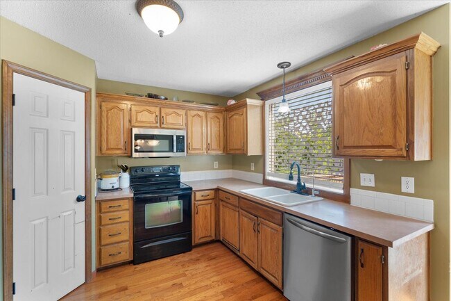 Building Photo - 6319 N Colorado Ave