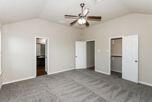 Building Photo - 3350 Allington Ct