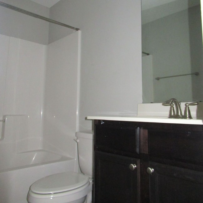 Building Photo - 124 Chandler Dr