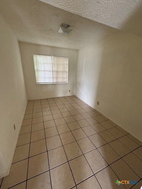 Building Photo - 501 N 46th St
